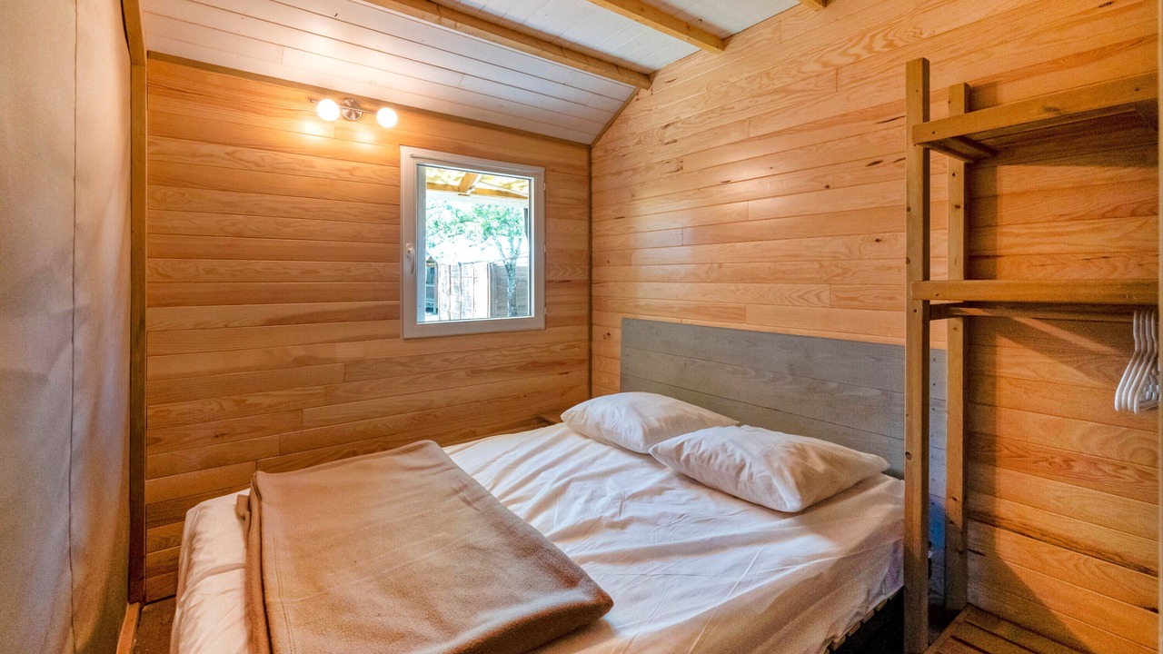 Photo of Bedroom in Lesperon