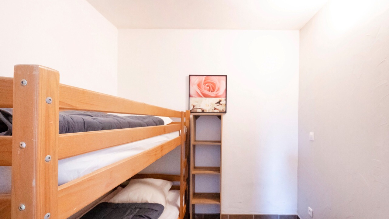 Photo of Bedroom in Lesperon