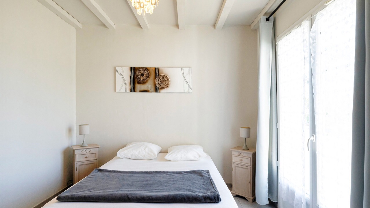 Photo of Bedroom in Lesperon