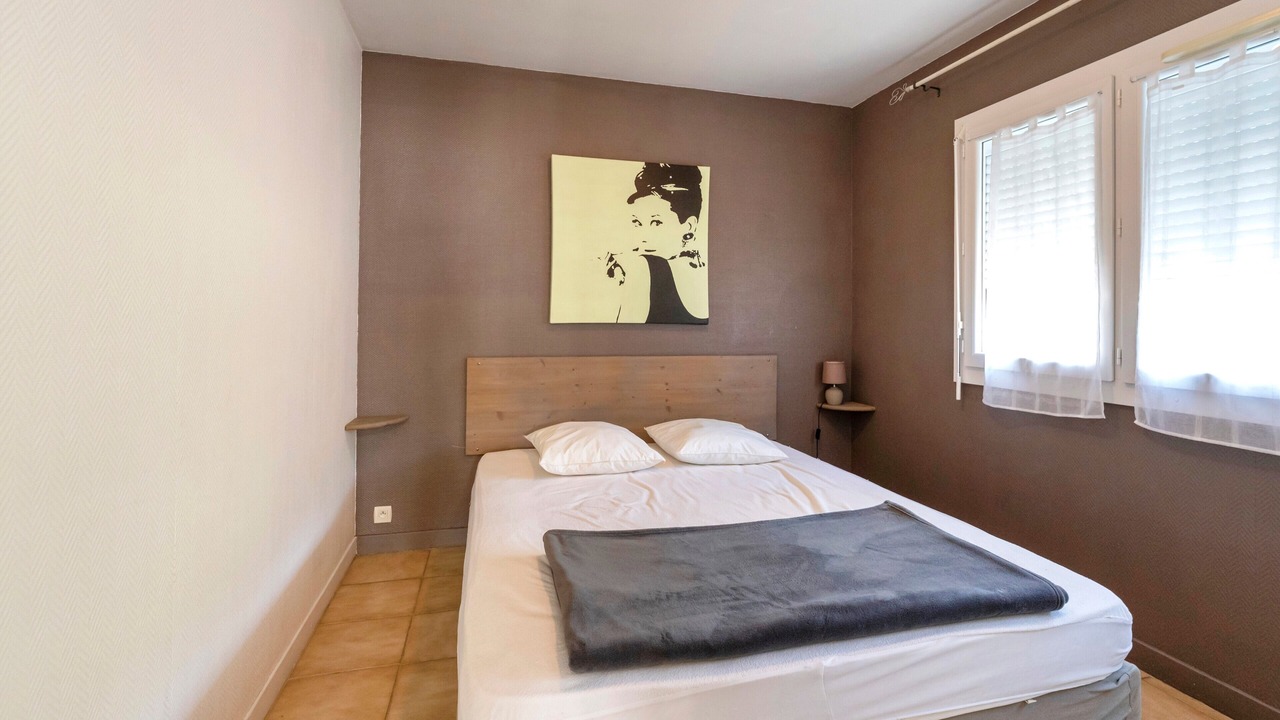 Photo of Bedroom in Lesperon