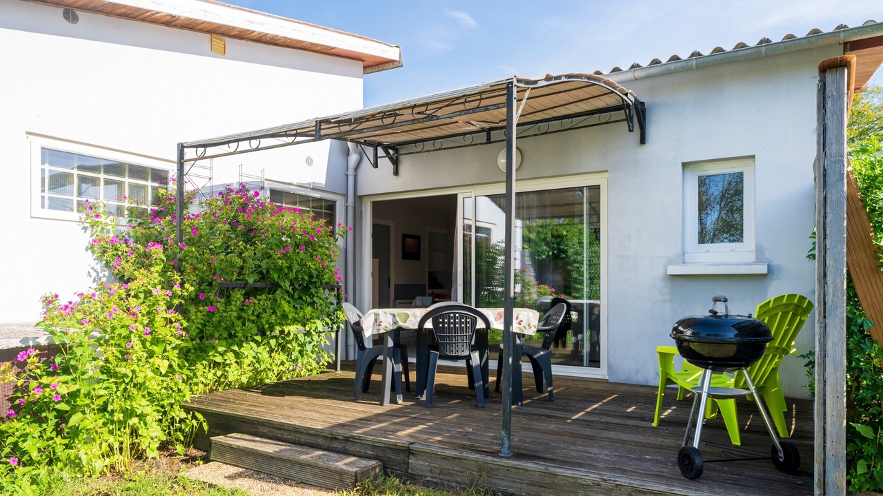 Photo of Outdoor in Lesperon