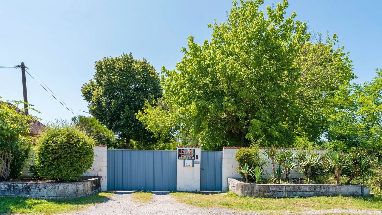 Photo of Outdoor in Lesperon