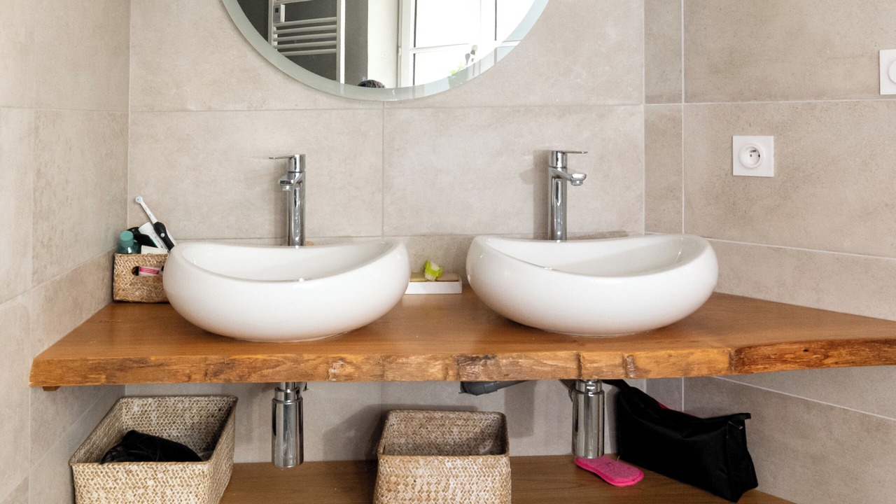 Photo of Bathroom in Julienas