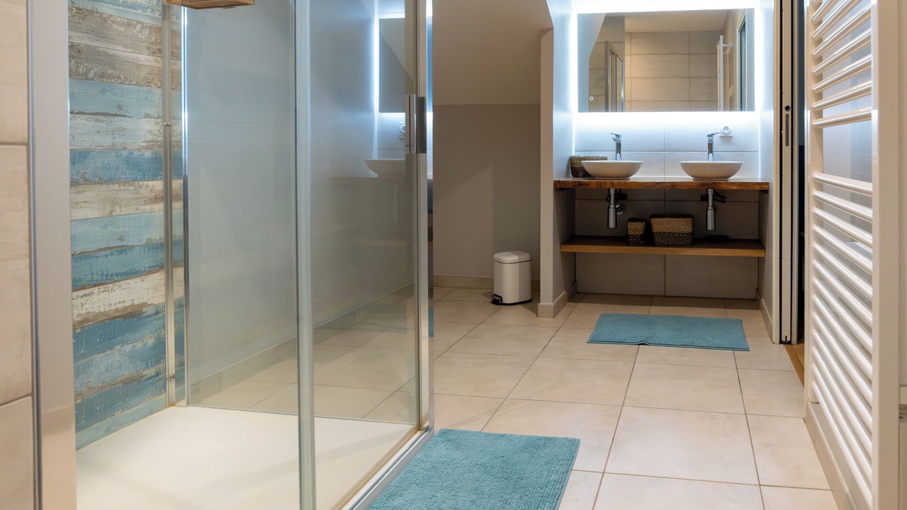 Photo of Bathroom in Julienas