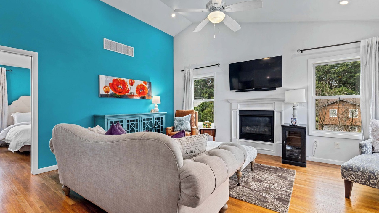 Photo of Livingroom in Cape Saint Claire