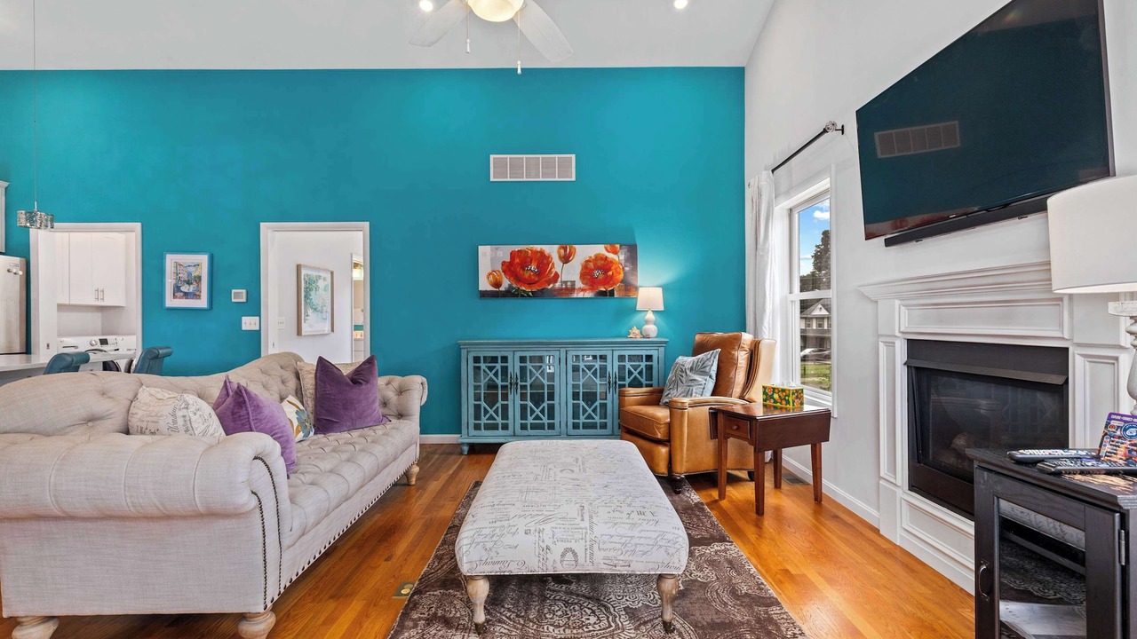 Photo of Livingroom in Cape Saint Claire