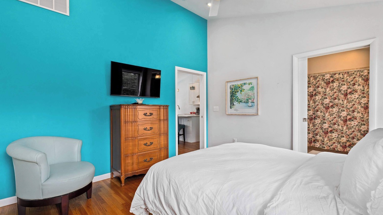 Photo of Bedroom in Cape Saint Claire