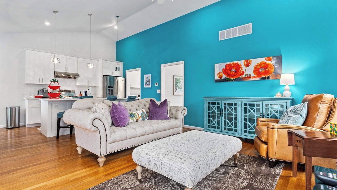Photo of Livingroom in Cape Saint Claire