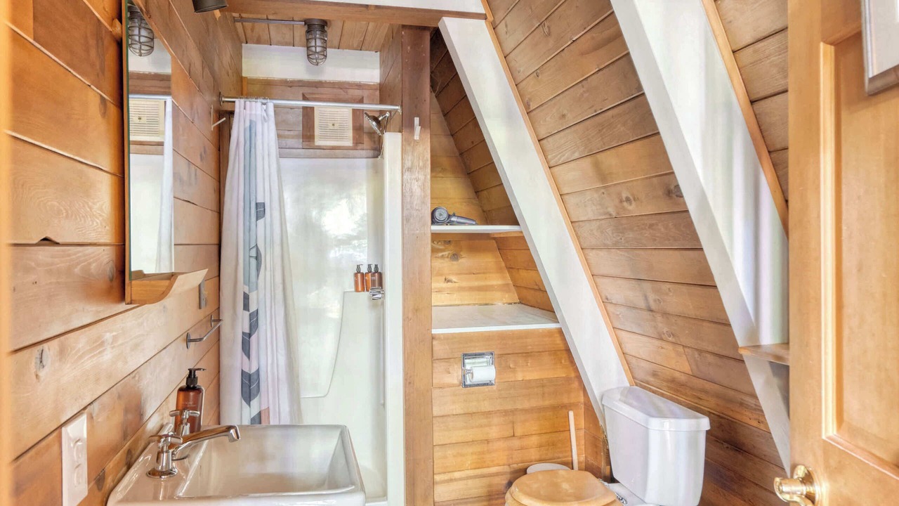 Photo of Bathroom in Mount Hood Village