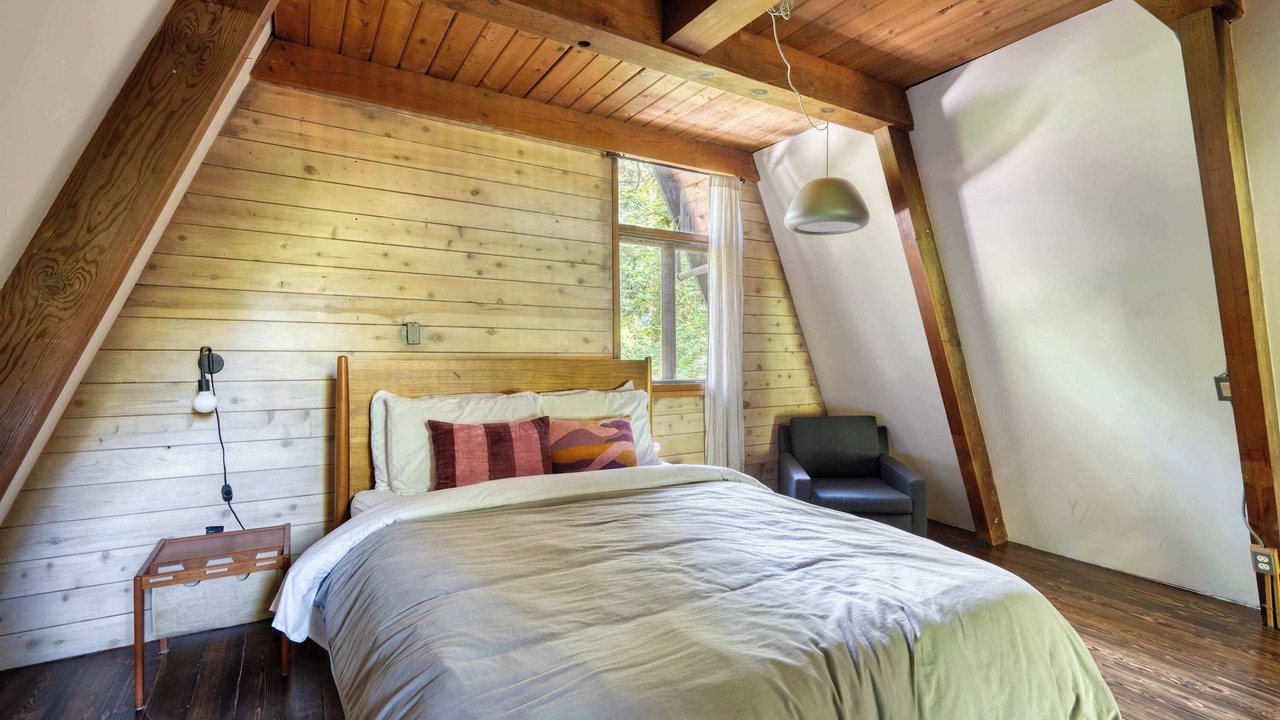 Photo of Bedroom in Mount Hood Village