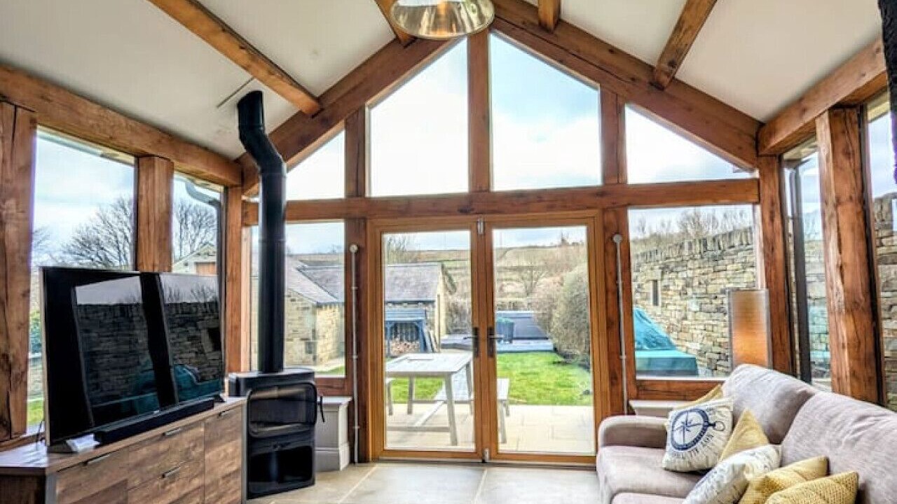 Photo of Livingroom in Honley