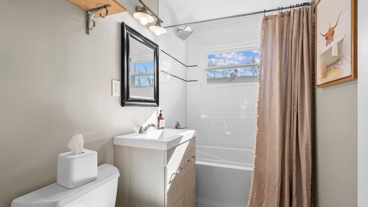 Photo of Bathroom in Rosedale