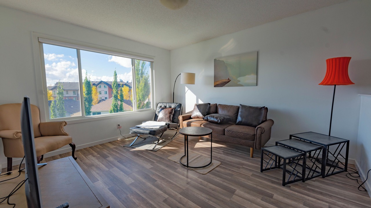 Photo of Livingroom in Cochrane