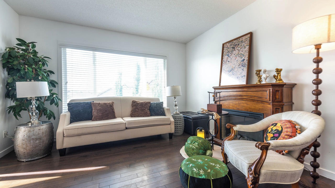 Photo of Livingroom in Cochrane