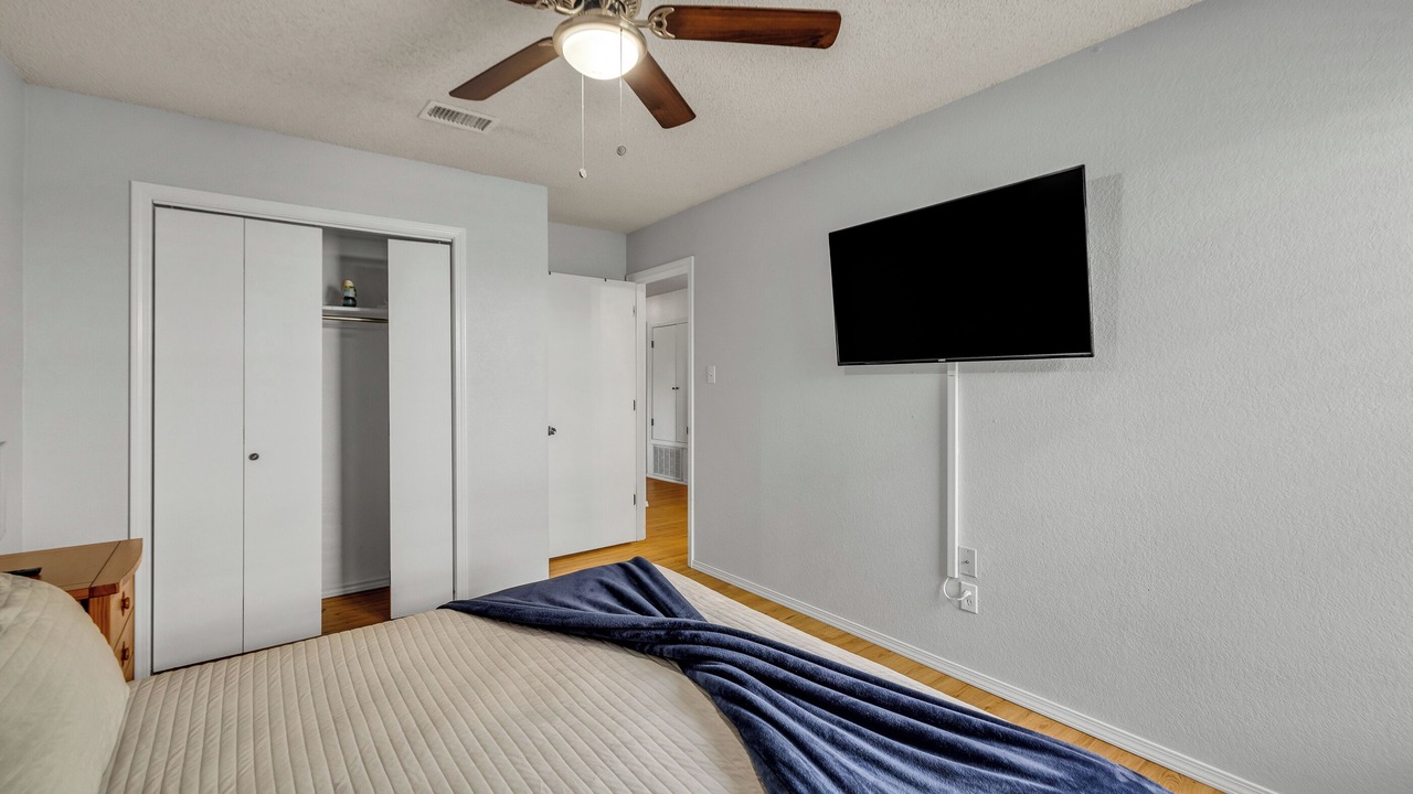 Photo of Bedroom in Broken Arrow