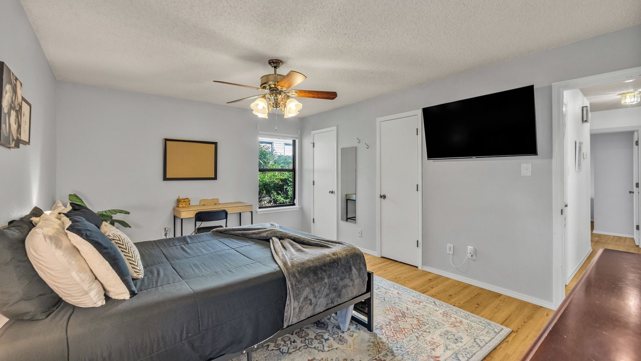 Photo of Bedroom in Broken Arrow