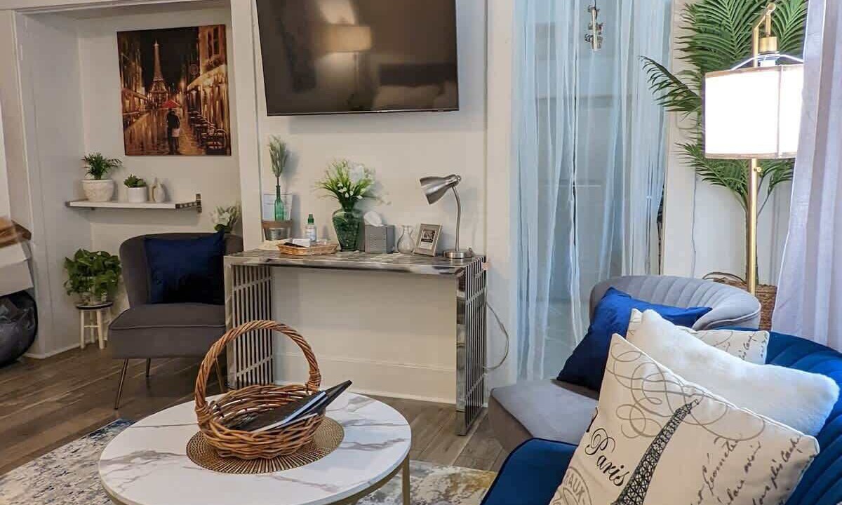 Photo of Livingroom in Downtown Long Beach