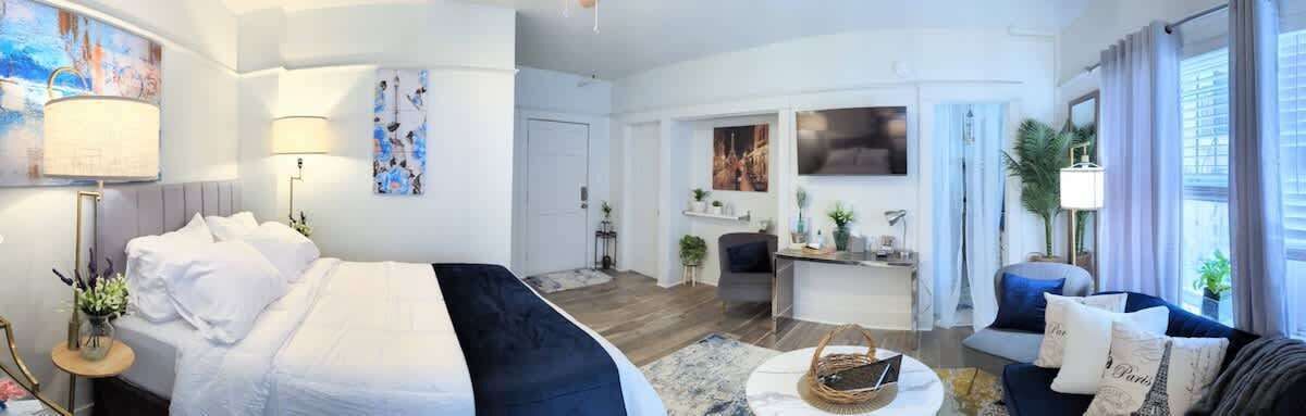 Photo of Bedroom in Downtown Long Beach