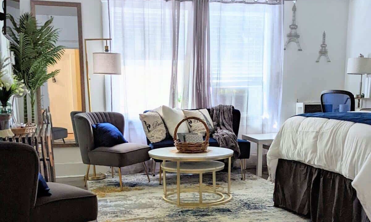 Photo of Bedroom in Downtown Long Beach