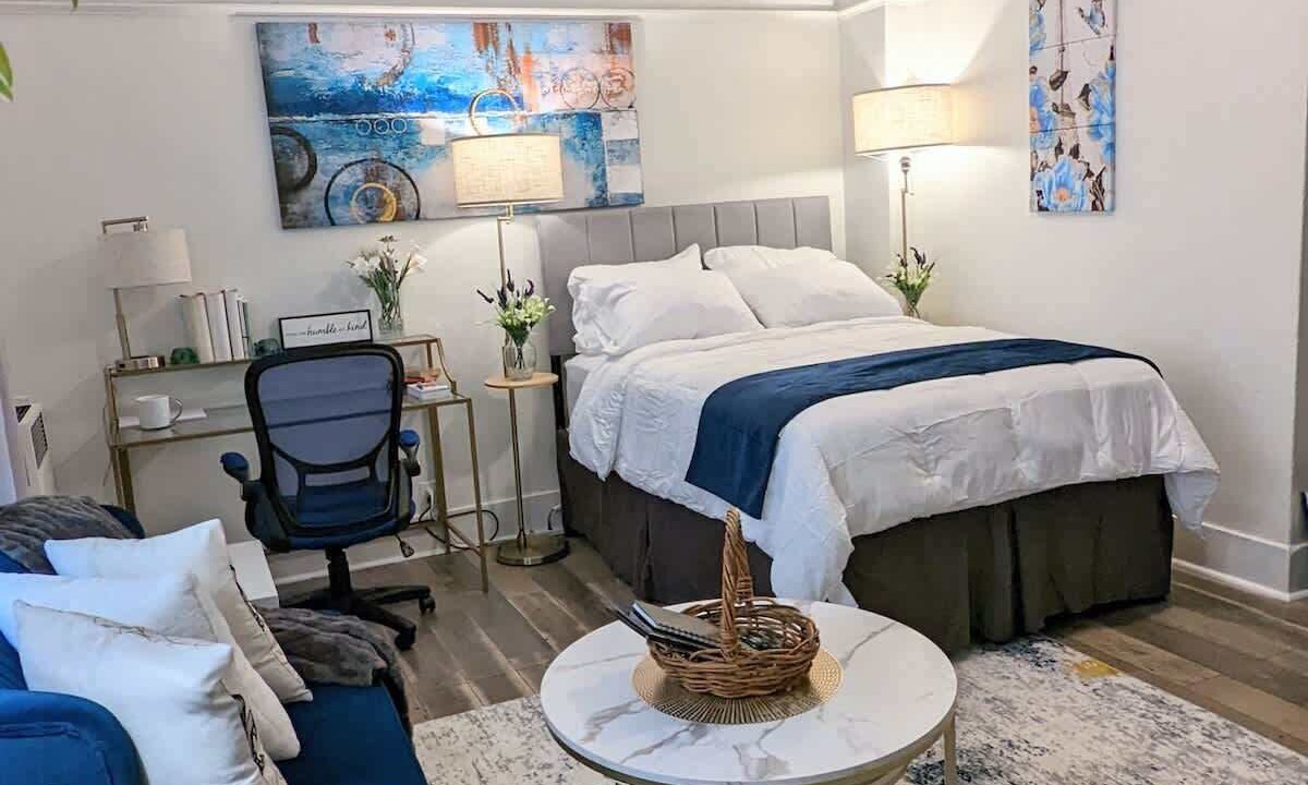 Photo of Bedroom in Downtown Long Beach
