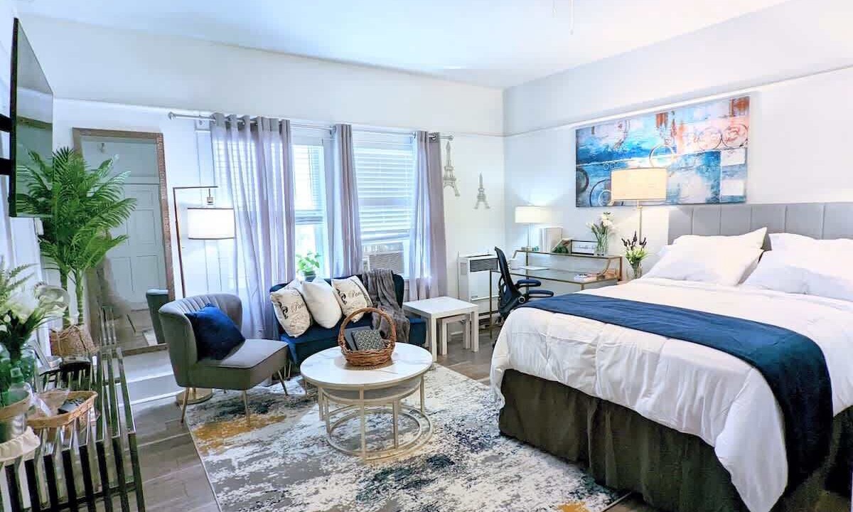 Photo of Bedroom in Downtown Long Beach