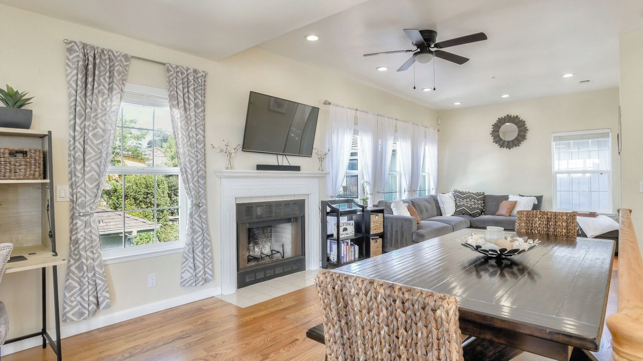 Photo of Livingroom in El Granada