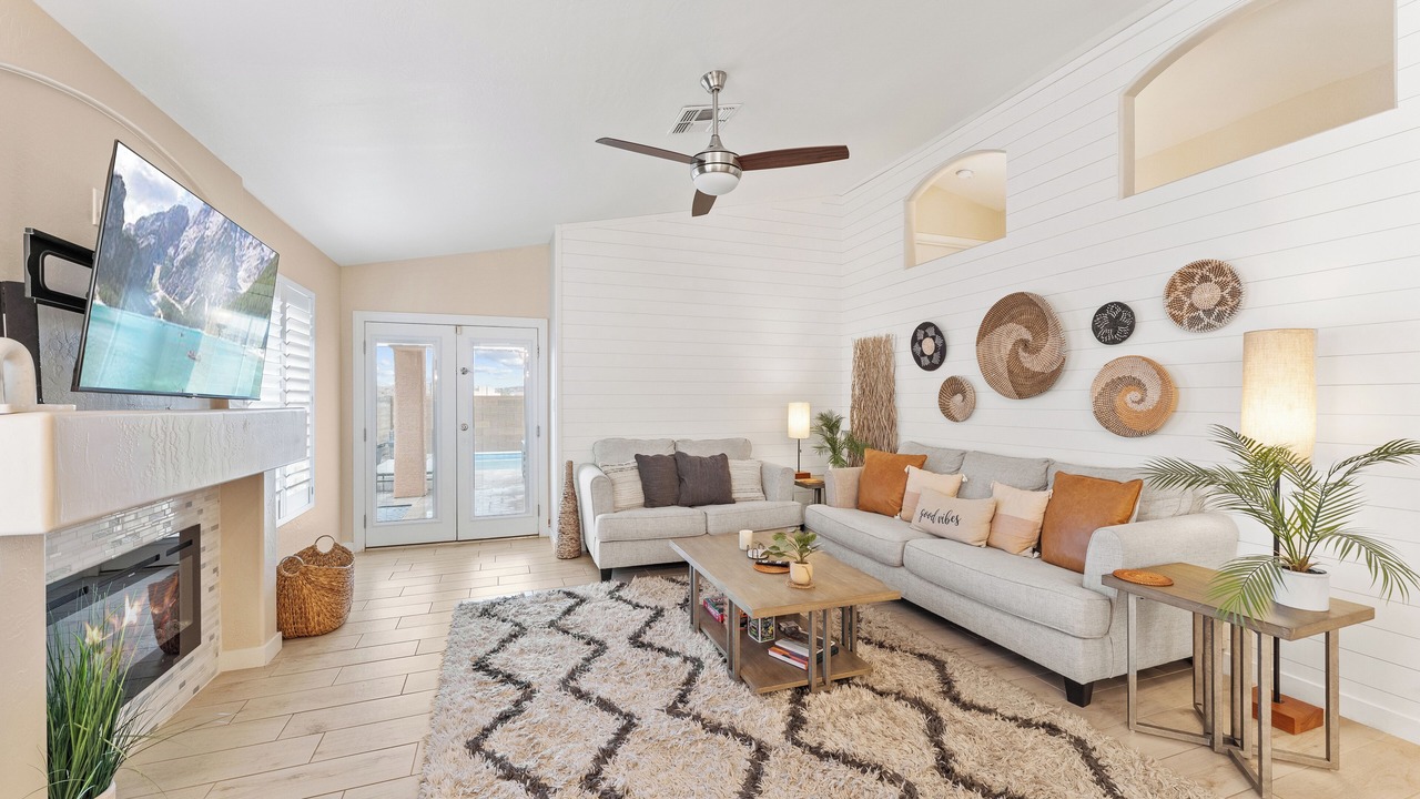 Photo of Livingroom in Foothills