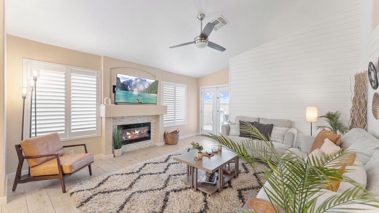 Photo of Livingroom in Foothills