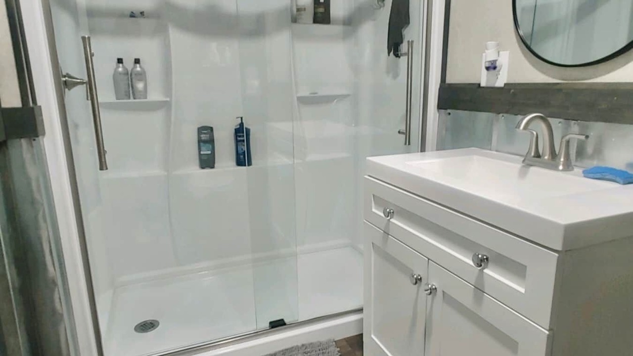 Photo of Bathroom in Bud