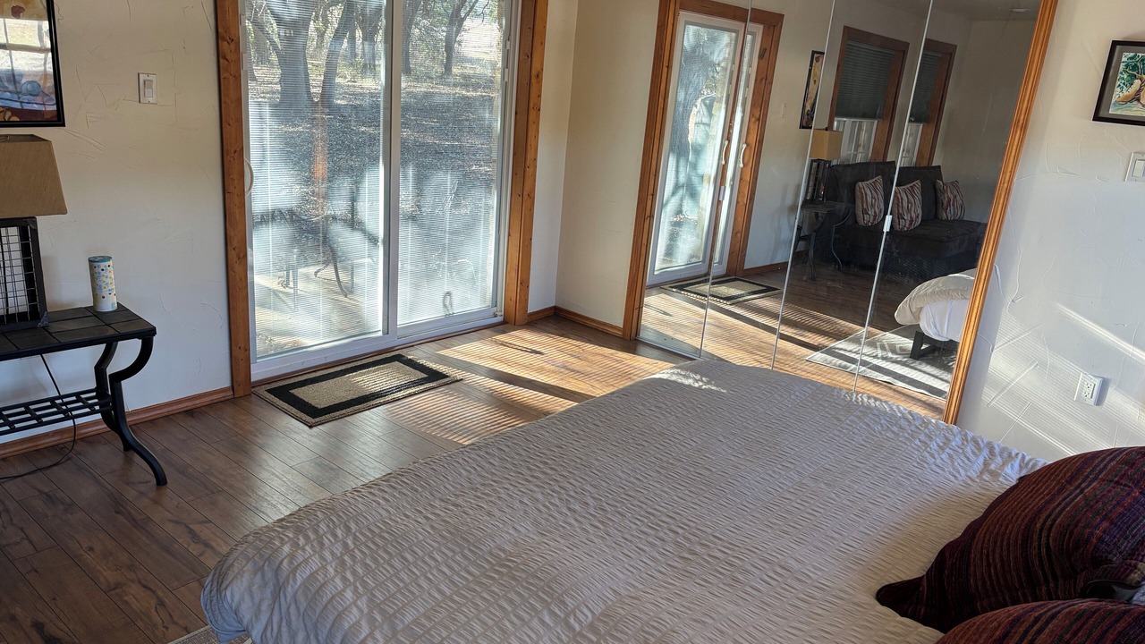 Photo of Bedroom in Lampasas