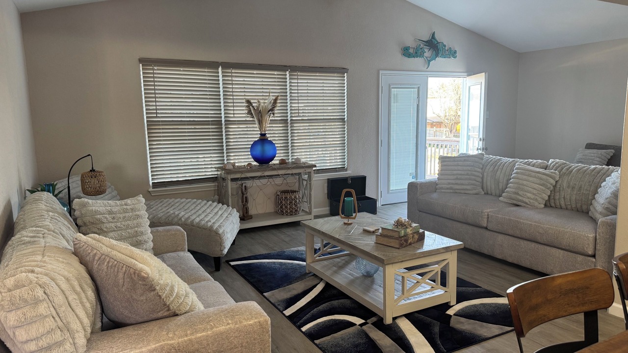 Photo of Livingroom in Flour Bluff
