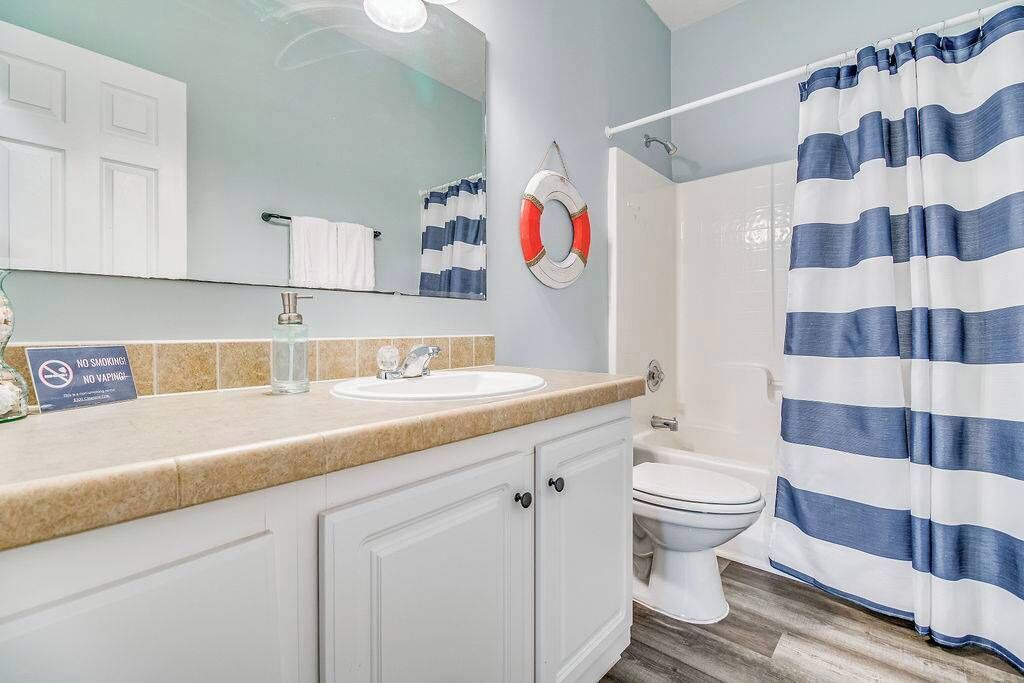 Photo of Bathroom in Ono Island