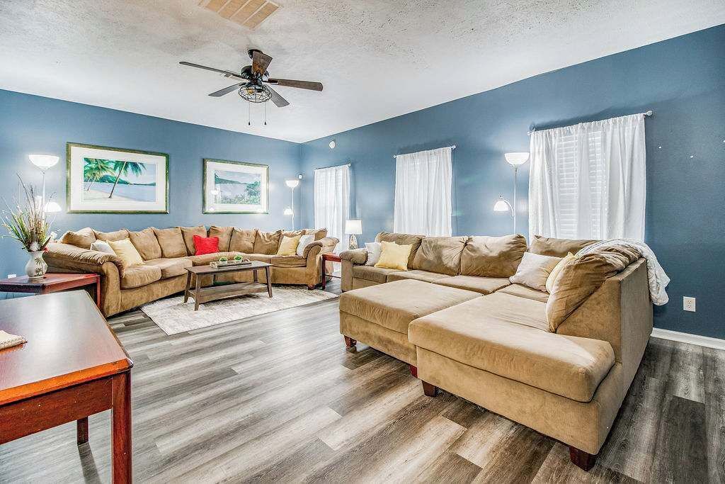 Photo of Livingroom in Ono Island