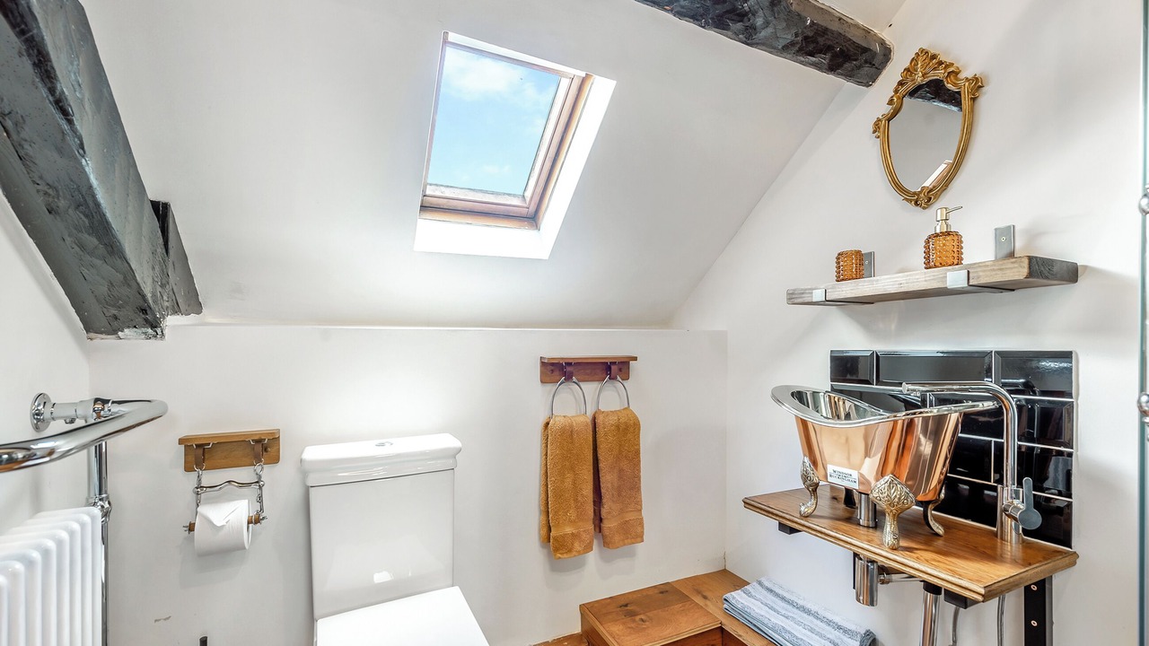 Photo of Bathroom in Cribyn