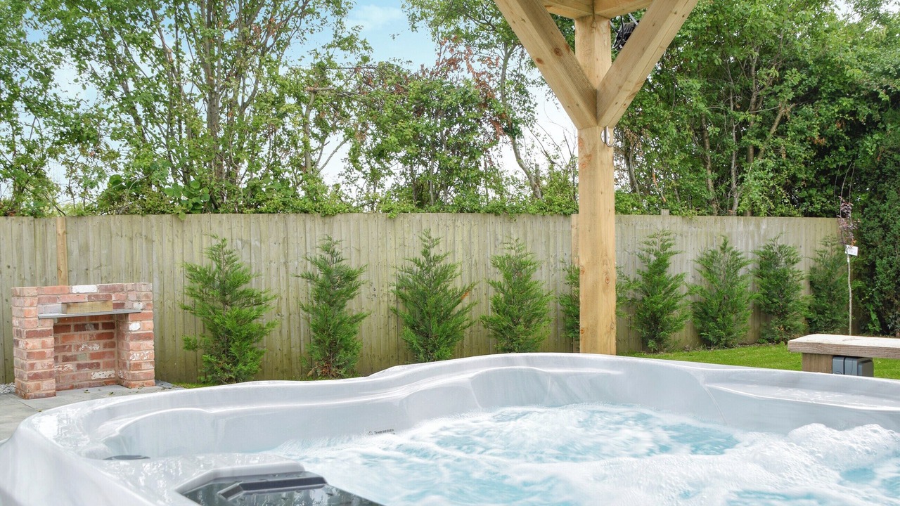 Photo of Others in Chorlton-by-Backford