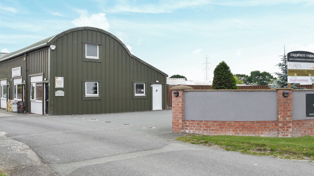 Photo of Others in Chorlton-by-Backford