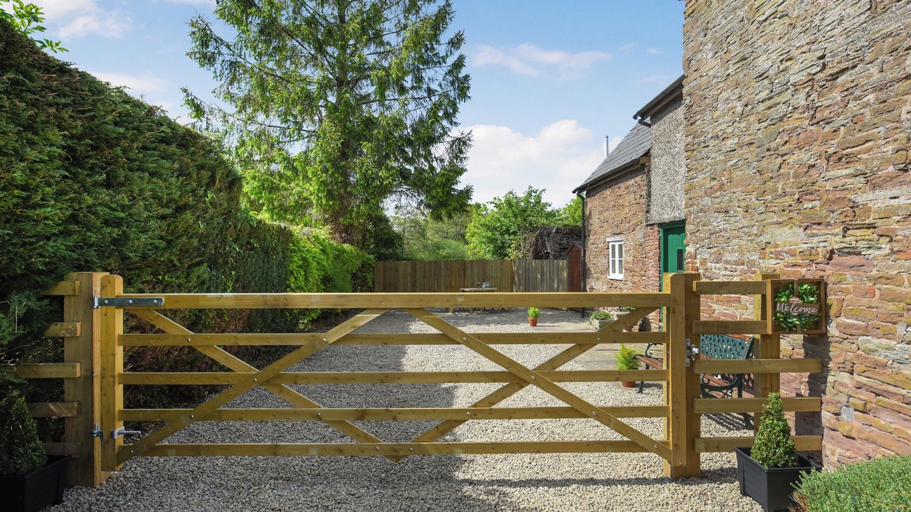 Photo of Outdoor in Boraston