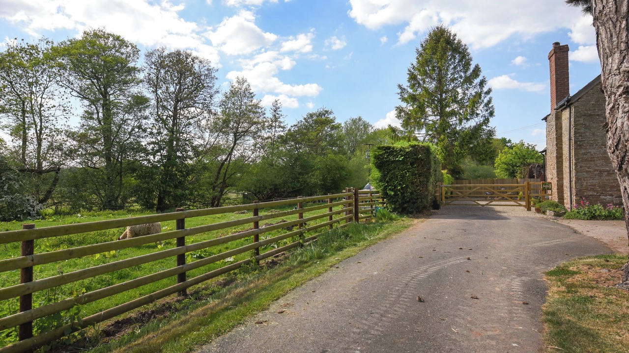 Photo of Others in Boraston