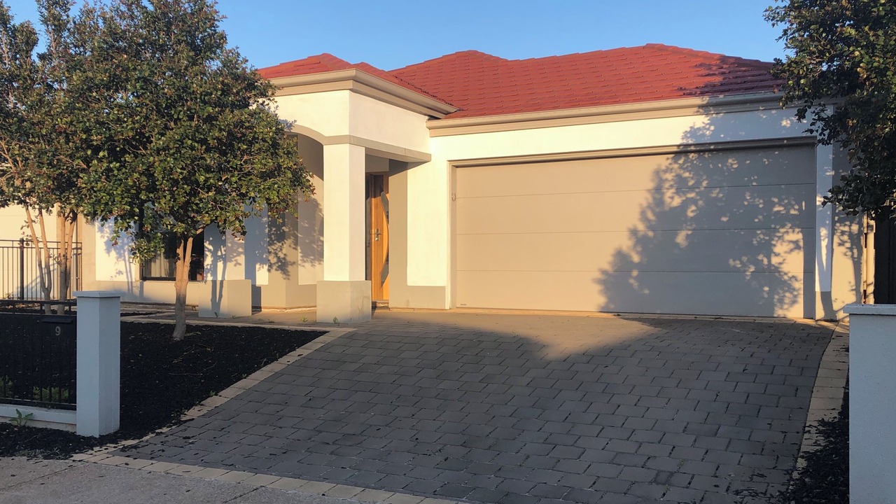 Photo of Outdoor in Evanston Gardens