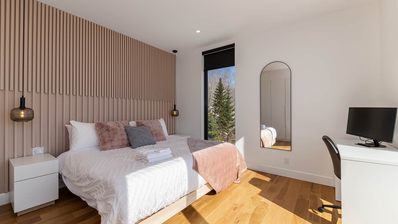 Photo of Bedroom in Petite-Riviere-Saint-Francois