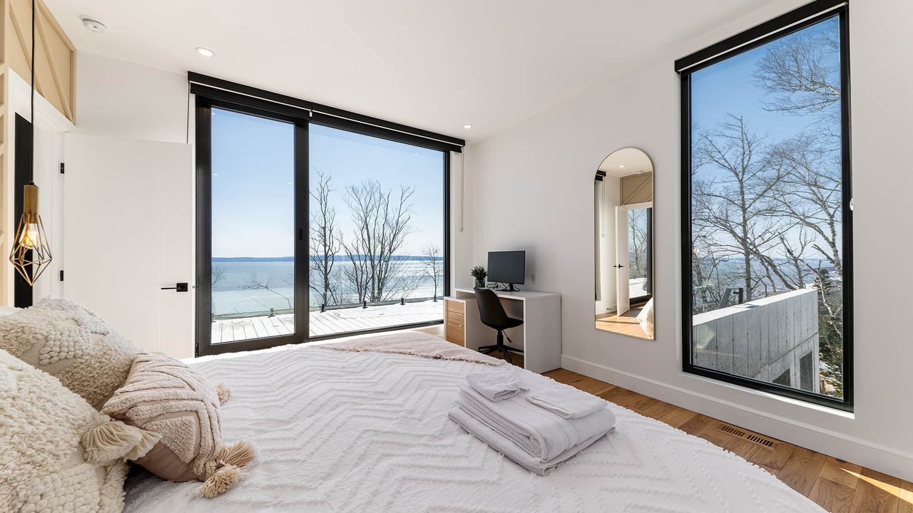 Photo of Bedroom in Petite-Riviere-Saint-Francois