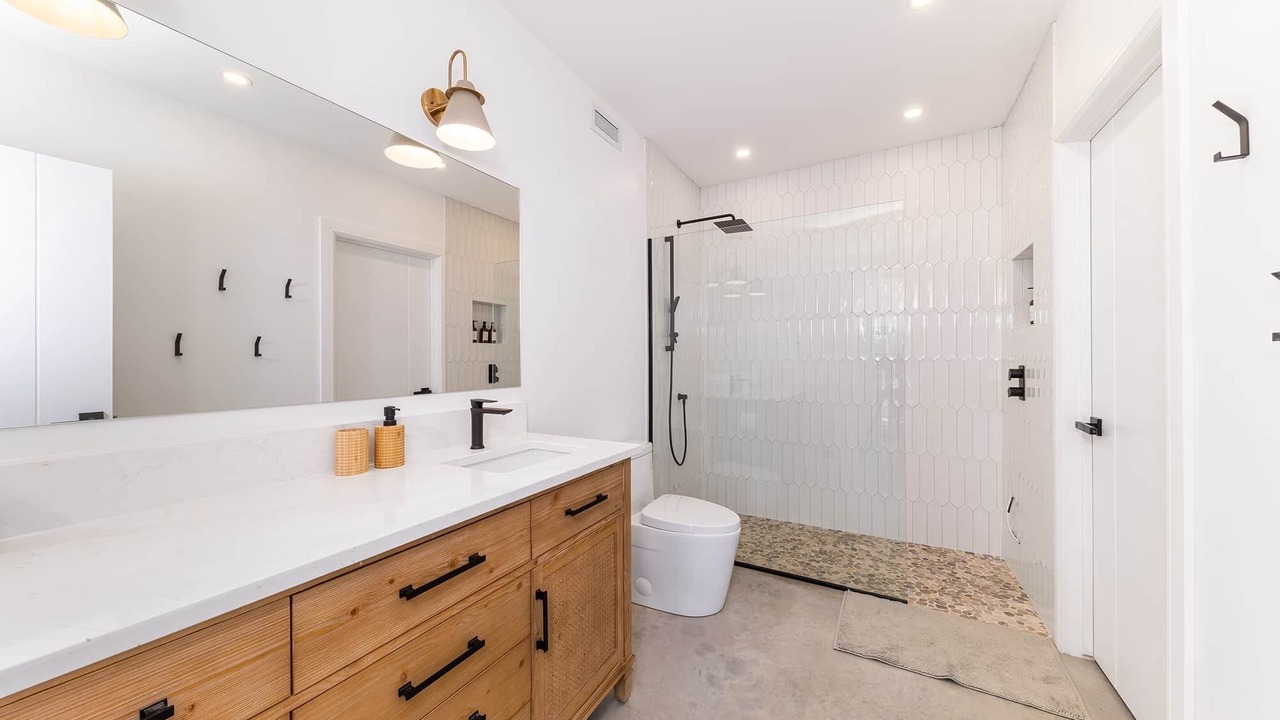 Photo of Bathroom in Petite-Riviere-Saint-Francois