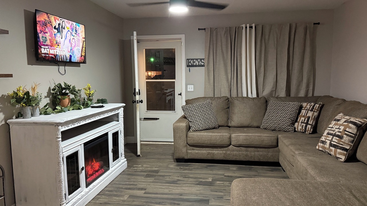 Photo of Livingroom in Plainview