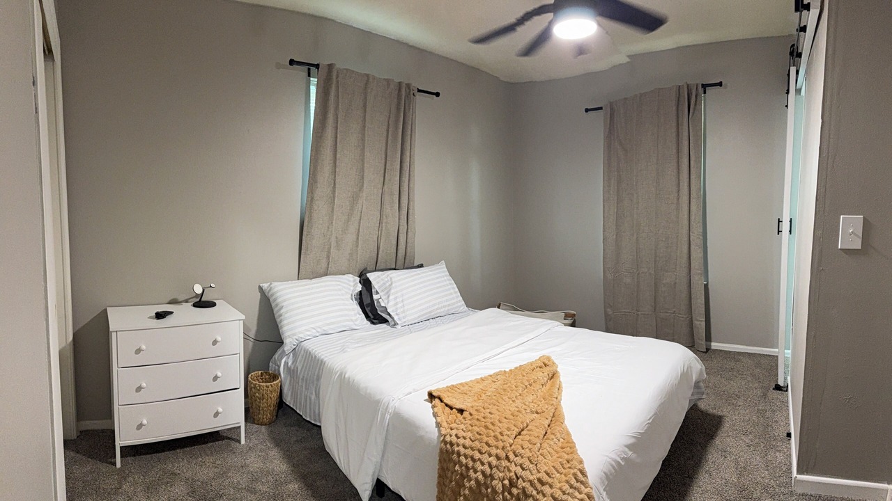 Photo of Bedroom in Plainview