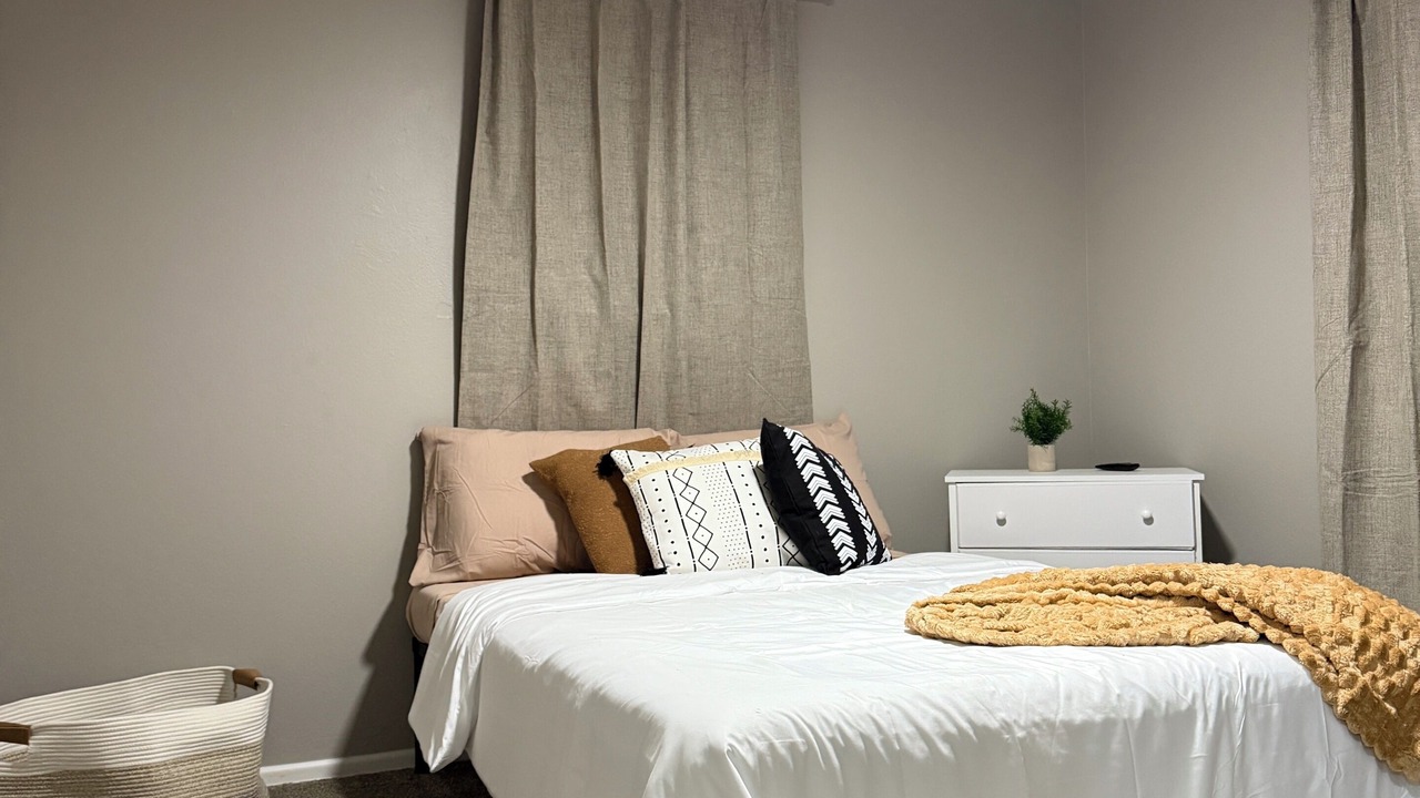 Photo of Bedroom in Plainview
