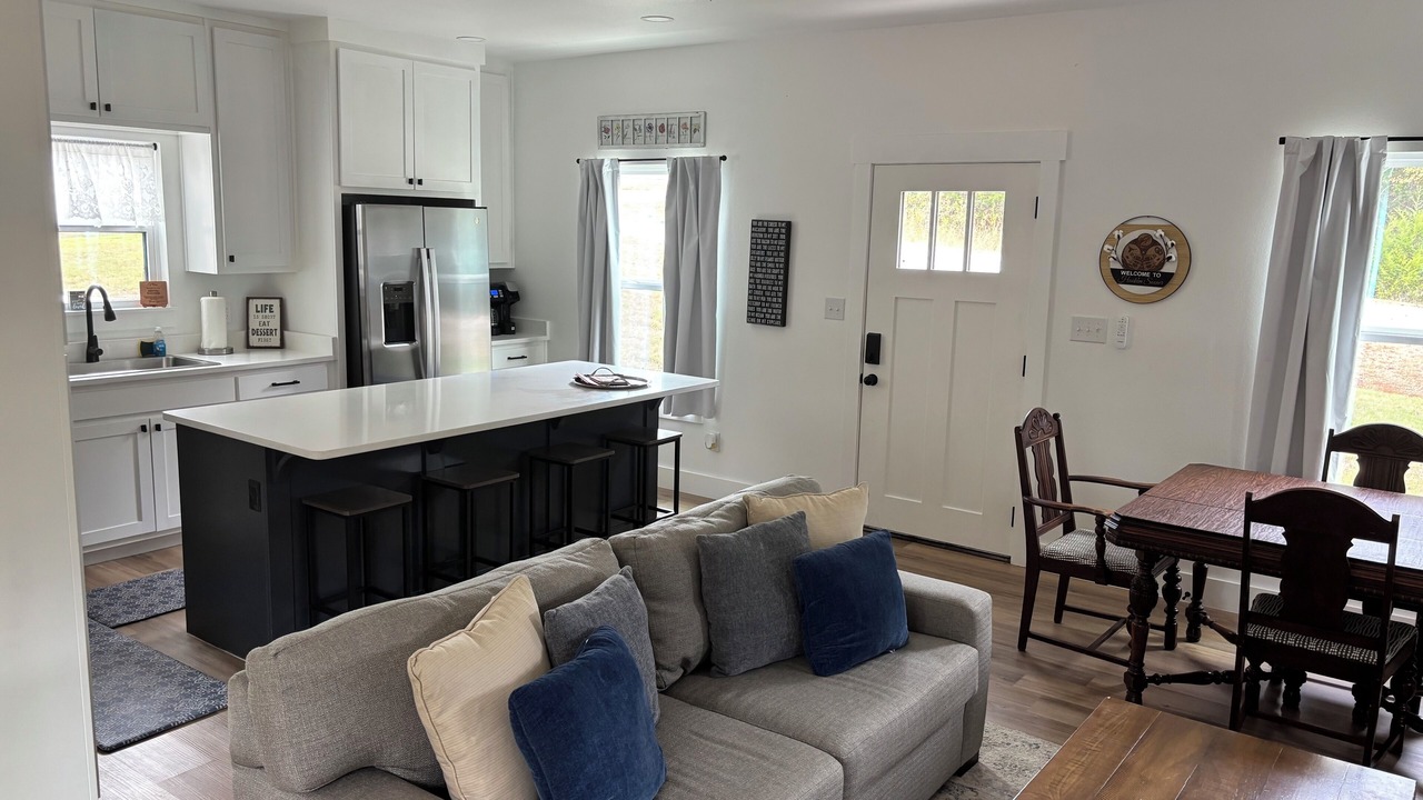 Photo of Livingroom in Kingston