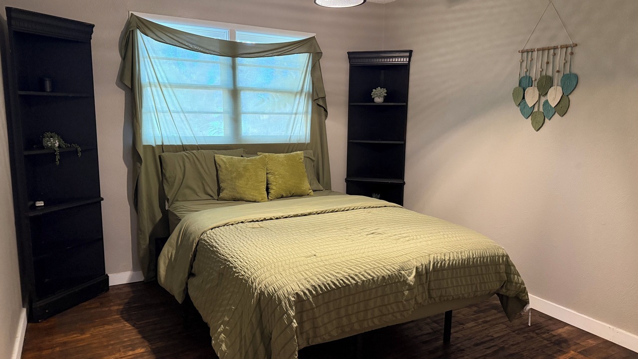 Photo of Bedroom in Plainview