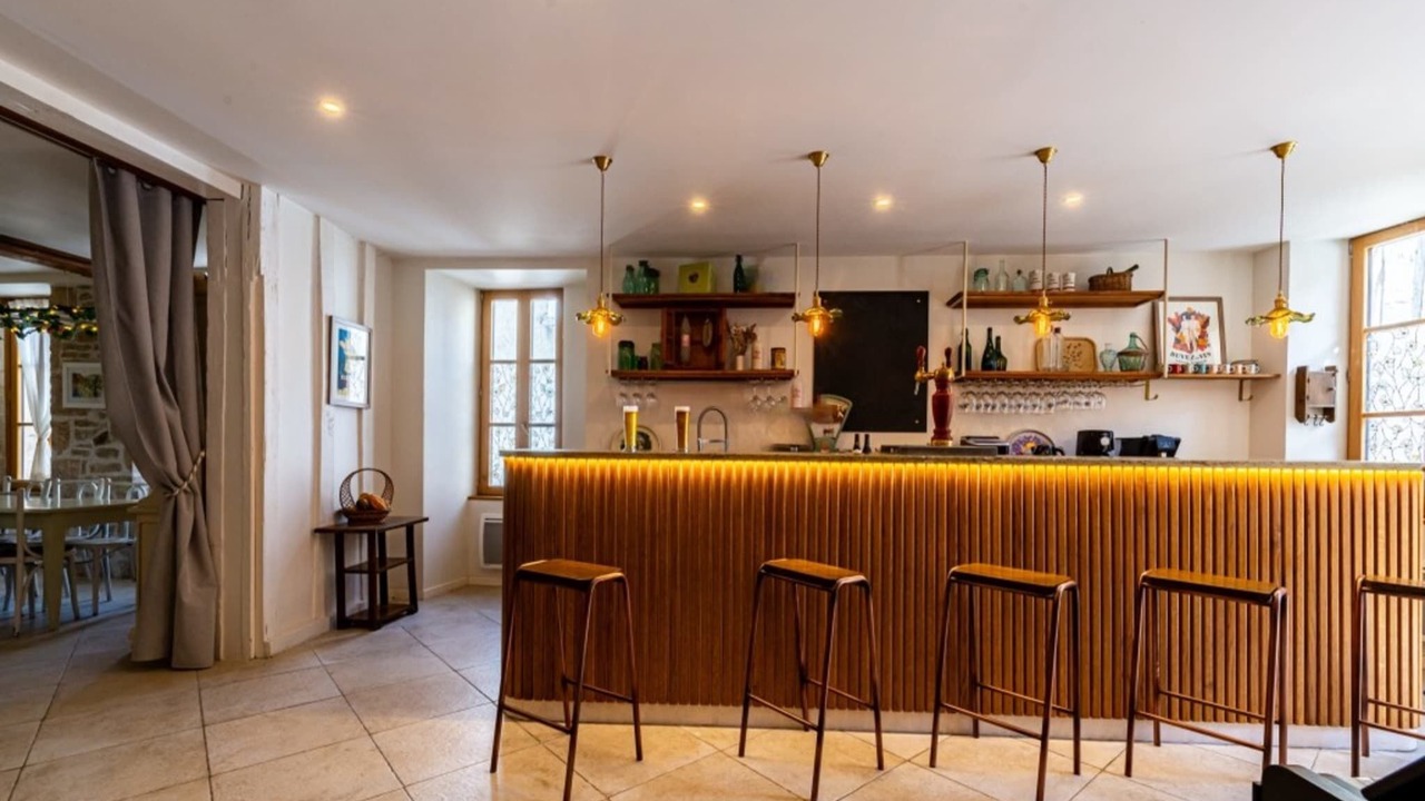 Photo of Others in Flavigny-sur-Ozerain