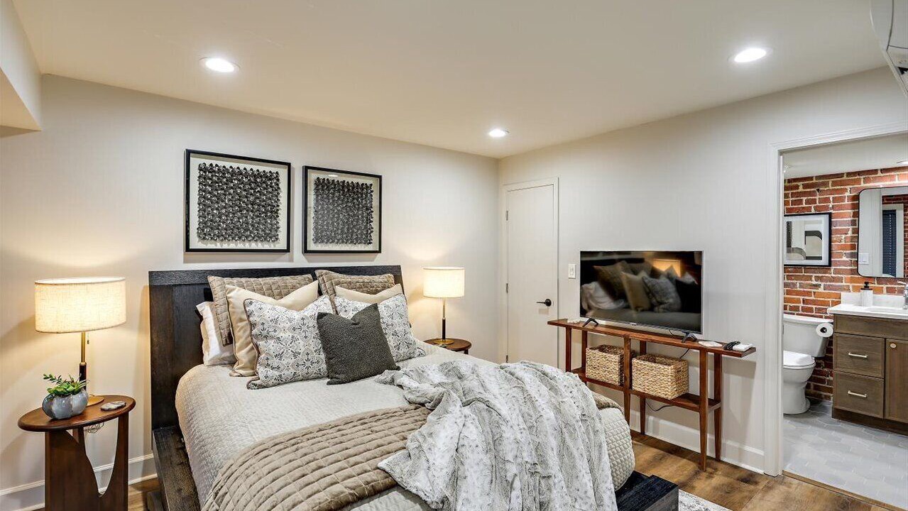 Photo of Bedroom in Downtown Jackson