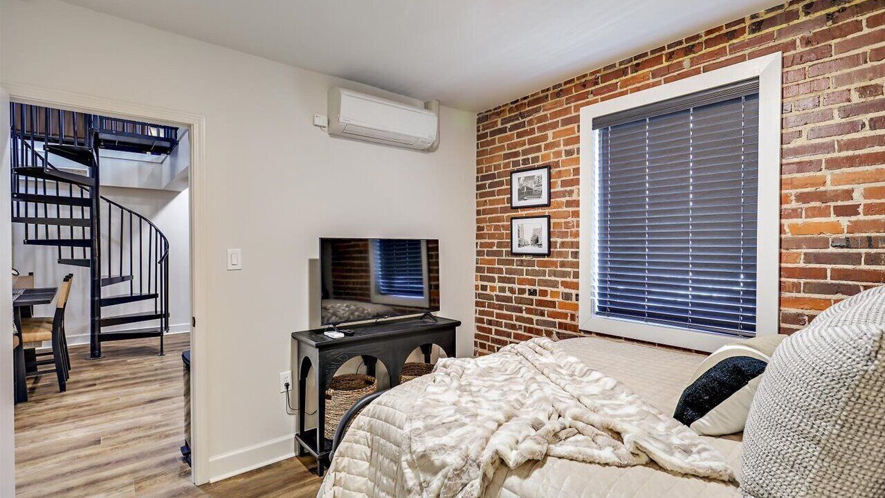 Photo of Bedroom in Downtown Jackson